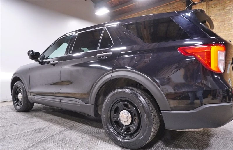 2022 Ford Explorer 6th Gen - Image 17 of 31