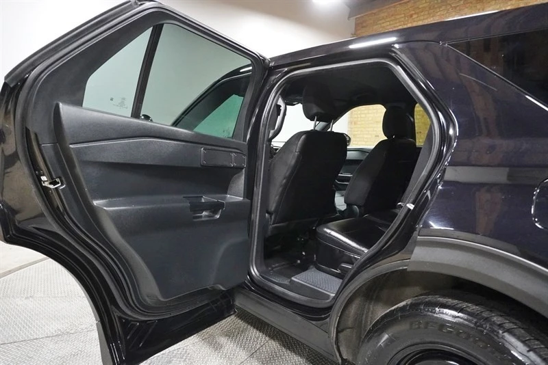 2022 Ford Explorer 6th Gen - Image 27 of 31