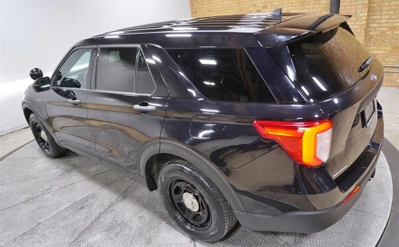 2022 Ford Explorer 6th Gen - Image 16 of 21