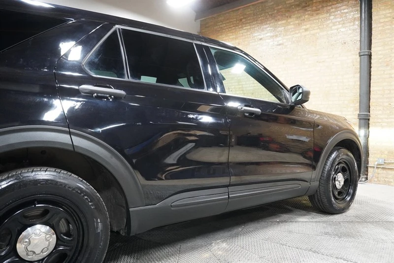 2022 Ford Explorer 6th Gen - Image 13 of 31