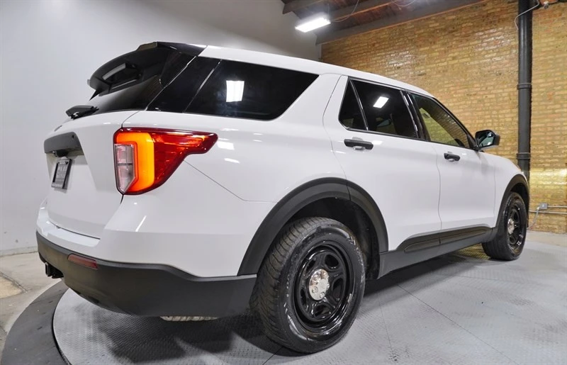 2022 Ford Explorer 6th Gen - Image 10 of 12