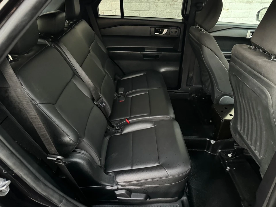 2022 Ford Explorer 6th Gen - Image 9 of 16
