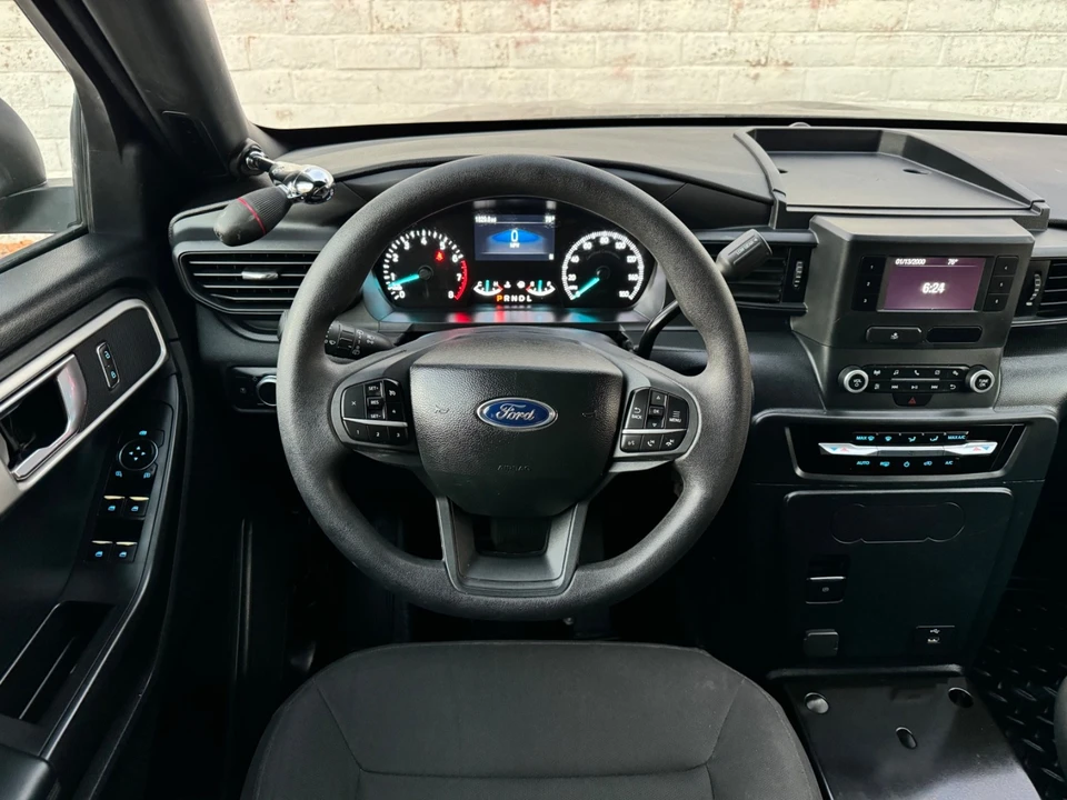 2022 Ford Explorer 6th Gen - Image 11 of 16