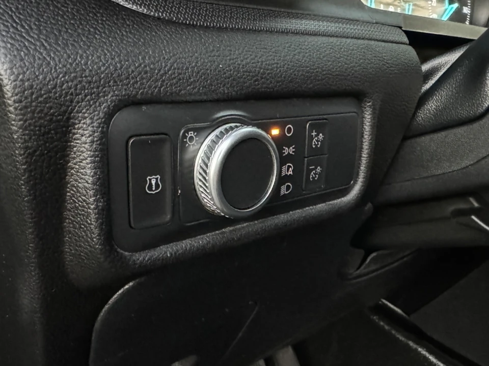 2022 Ford Explorer 6th Gen - Image 14 of 16