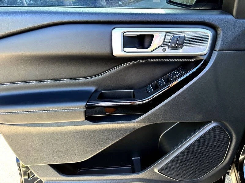 2022 Ford Explorer 6th Gen - Image 12 of 21