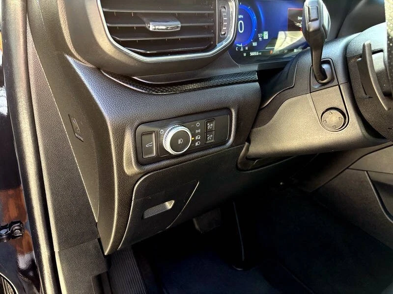 2022 Ford Explorer 6th Gen - Image 13 of 21