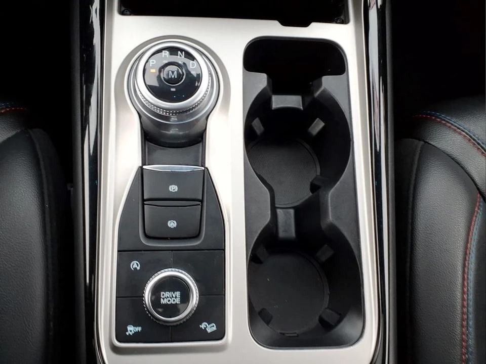 2022 Ford Explorer 6th Gen - Image 14 of 31