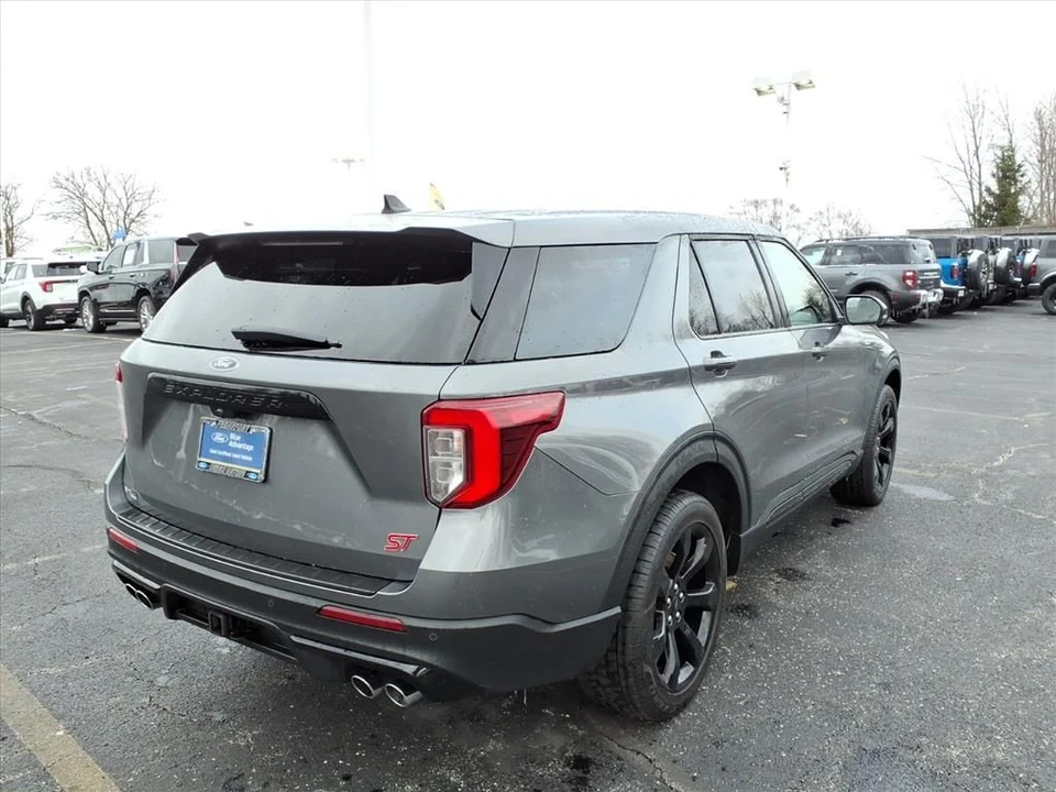 2022 Ford Explorer 6th Gen - Image 7 of 21