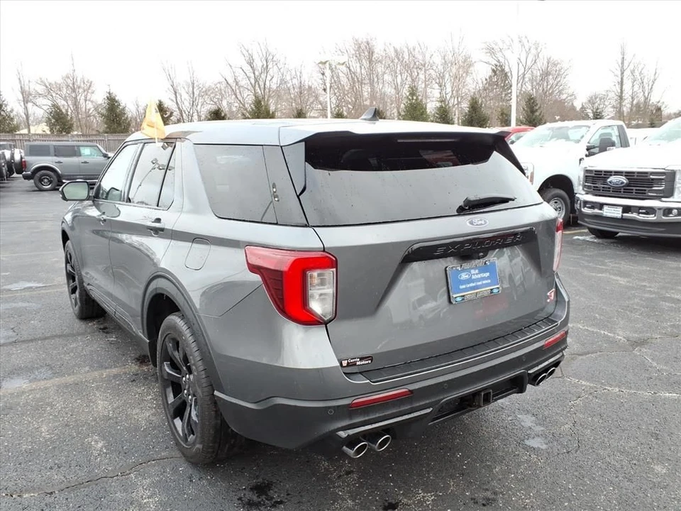 2022 Ford Explorer 6th Gen - Image 5 of 21