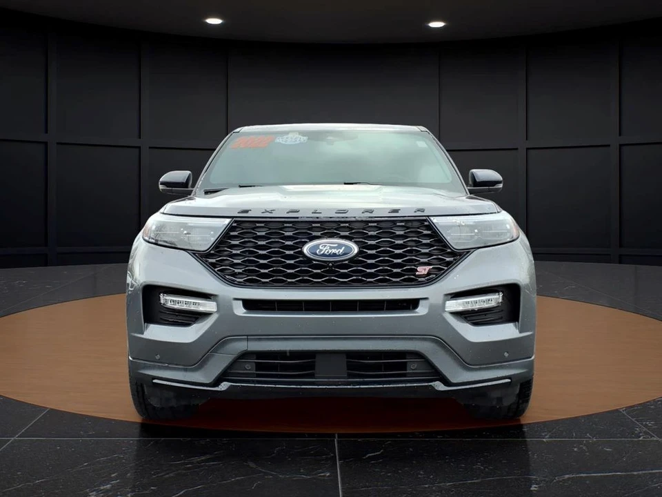 2022 Ford Explorer 6th Gen - Image 2 of 31