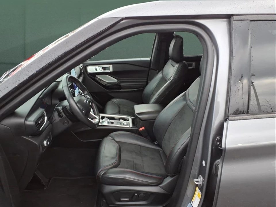 2022 Ford Explorer 6th Gen - Image 27 of 31