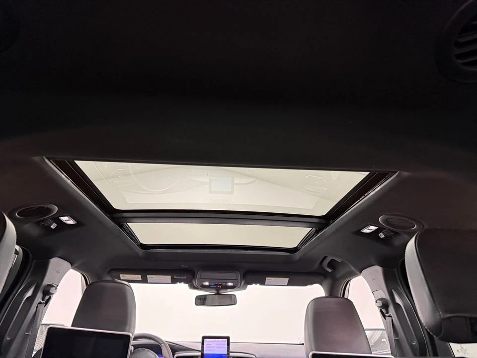 2022 Ford Explorer 6th Gen - Image 11 of 21