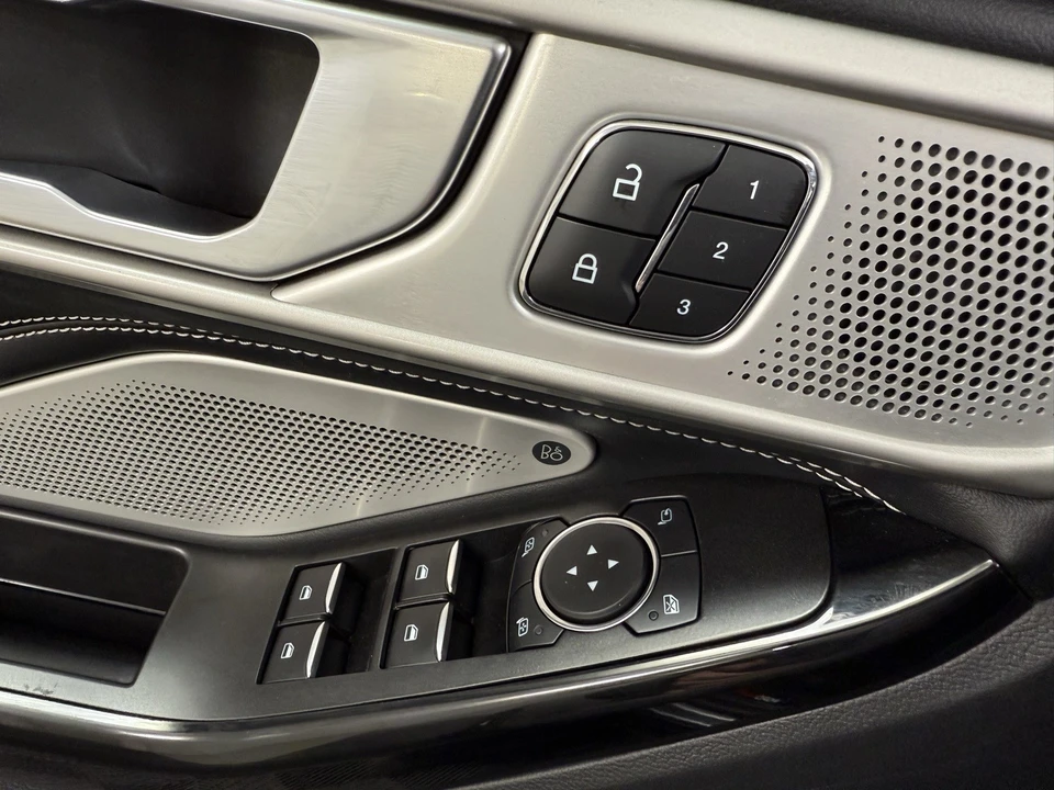 2022 Ford Explorer 6th Gen - Image 13 of 21