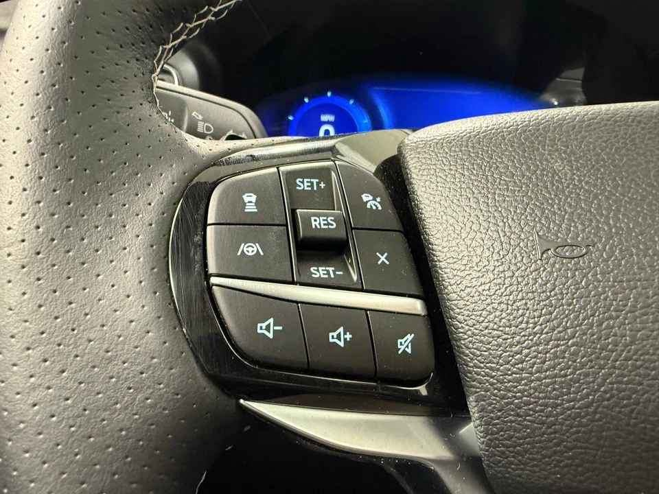 2022 Ford Explorer 6th Gen - Image 19 of 21