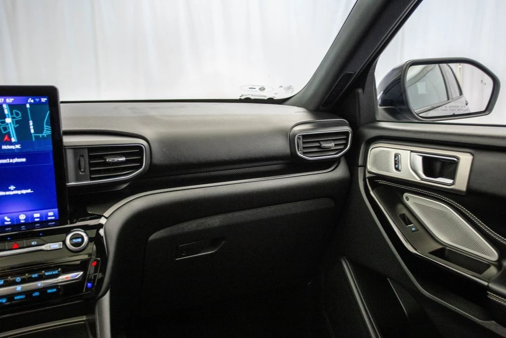 2022 Ford Explorer 6th Gen - Image 5 of 12