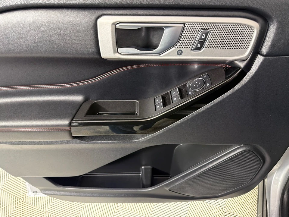 2022 Ford Explorer 6th Gen - Image 10 of 12