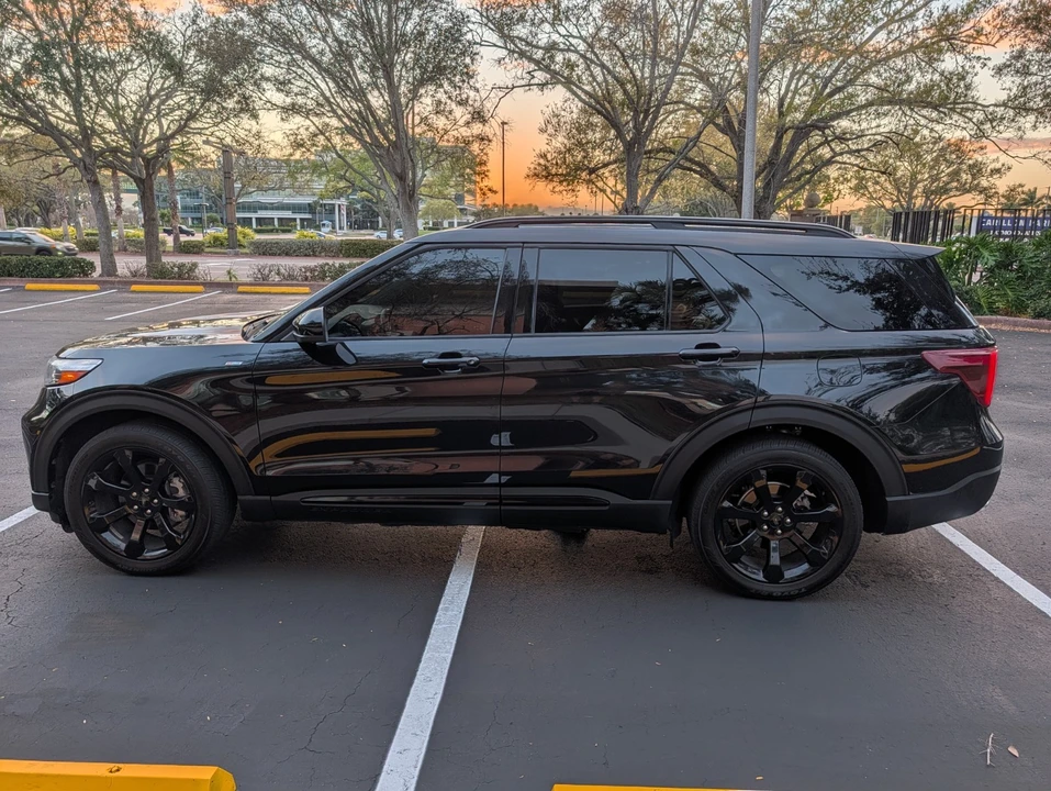 2022 Ford Explorer 6th Gen - Image 2 of 21