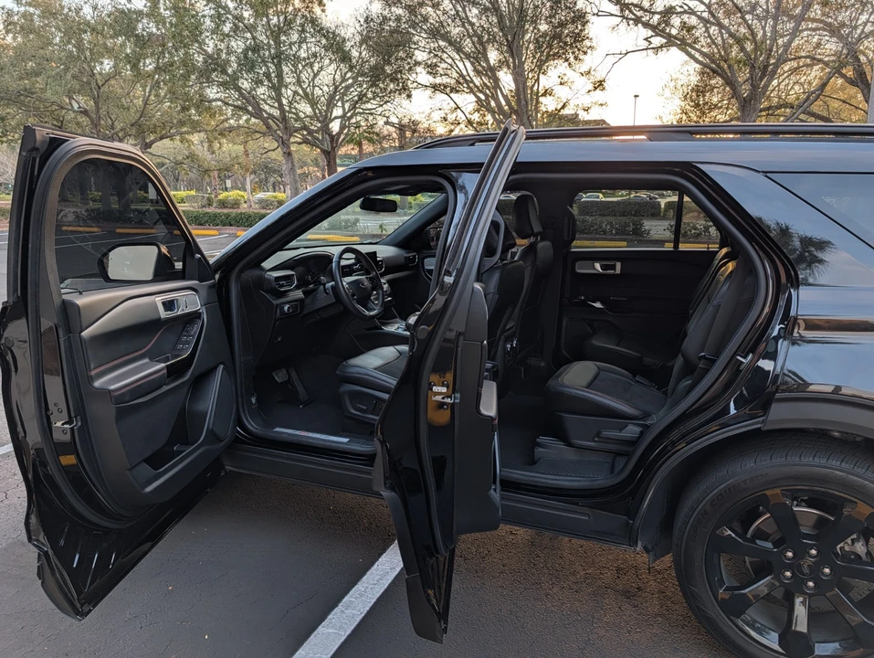 2022 Ford Explorer 6th Gen - Image 9 of 21