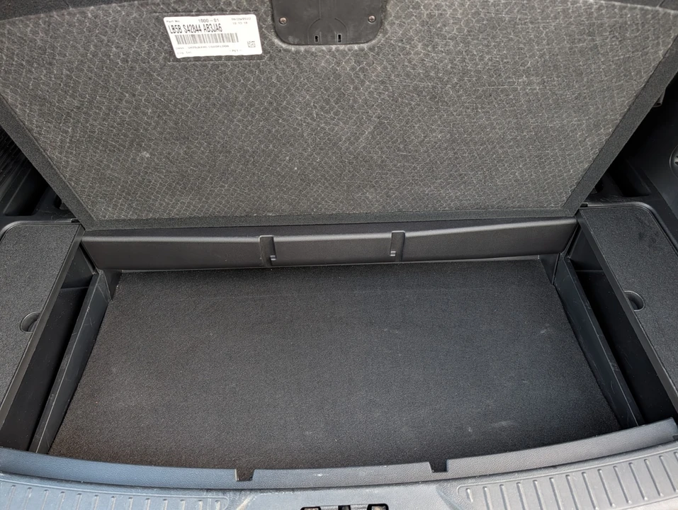 2022 Ford Explorer 6th Gen - Image 20 of 21
