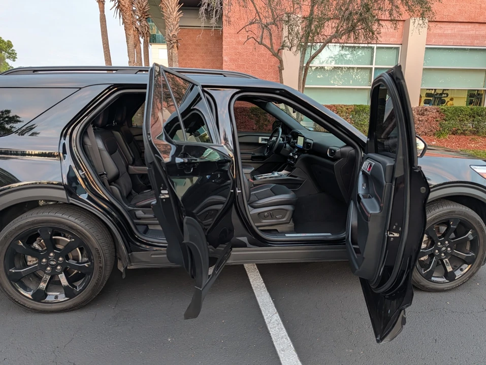 2022 Ford Explorer 6th Gen - Image 10 of 21