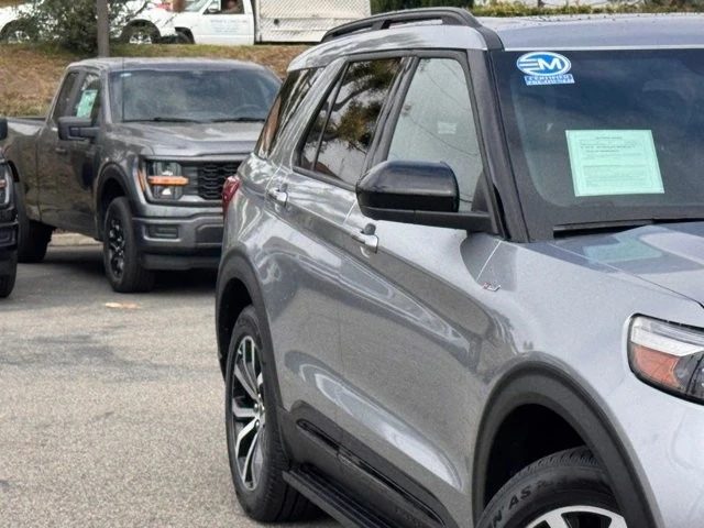 2022 Ford Explorer 6th Gen - Image 5 of 21