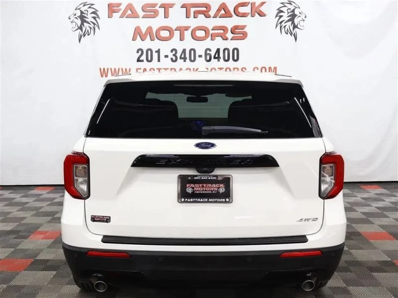 2022 Ford Explorer 6th Gen - Image 5 of 12