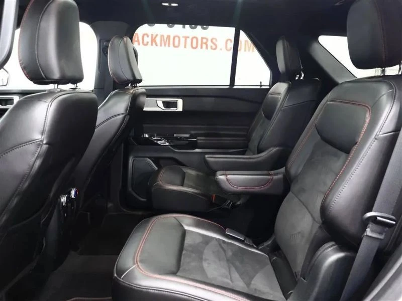 2022 Ford Explorer 6th Gen - Image 10 of 12