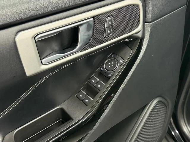 2022 Ford Explorer 6th Gen - Image 20 of 21