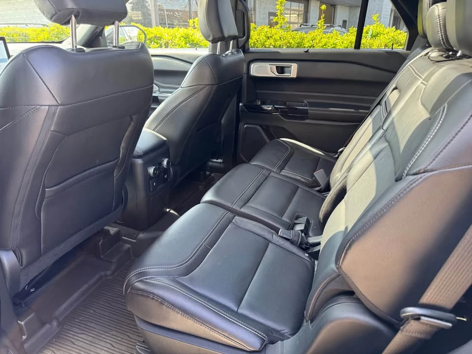2022 Ford Explorer 6th Gen - Image 6 of 11