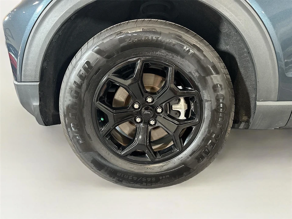 2022 Ford Explorer 6th Gen - Image 29 of 31