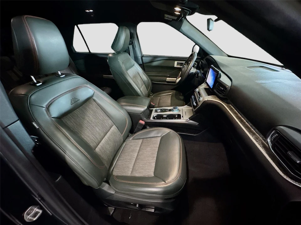 2022 Ford Explorer 6th Gen - Image 15 of 16