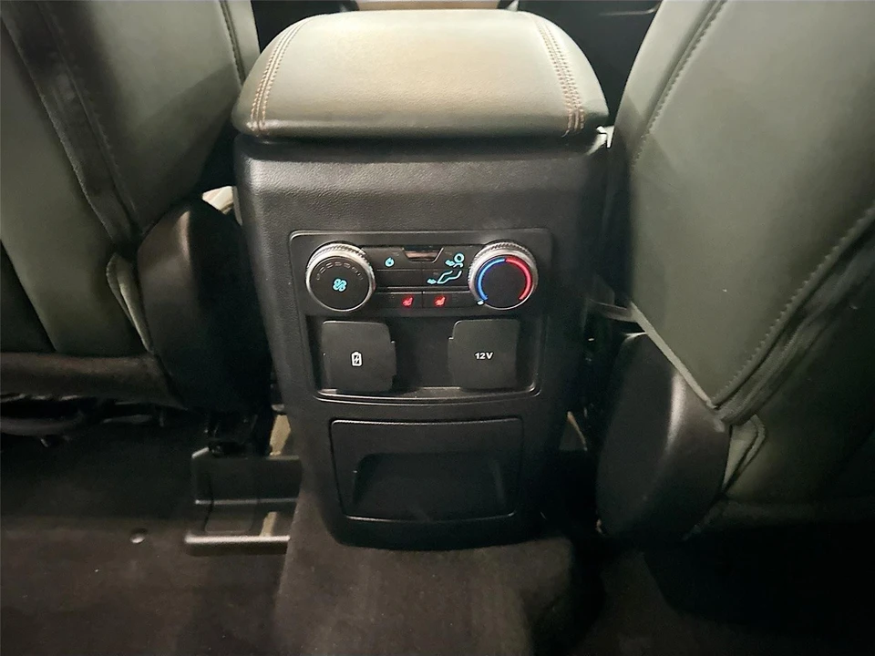 2022 Ford Explorer 6th Gen - Image 17 of 21