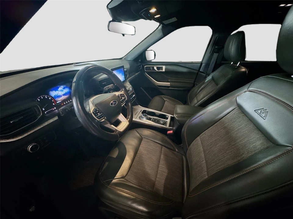 2022 Ford Explorer 6th Gen - Image 11 of 16