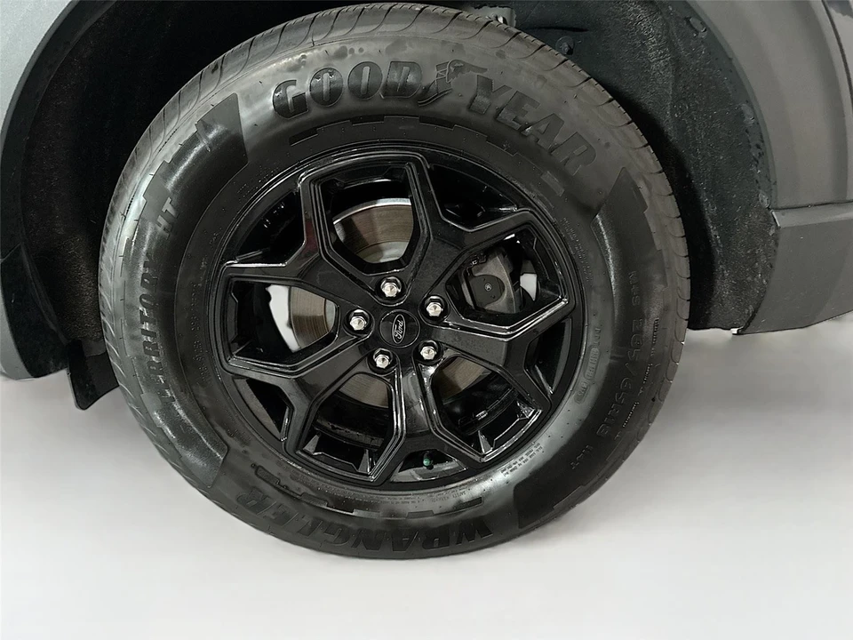 2022 Ford Explorer 6th Gen - Image 30 of 31