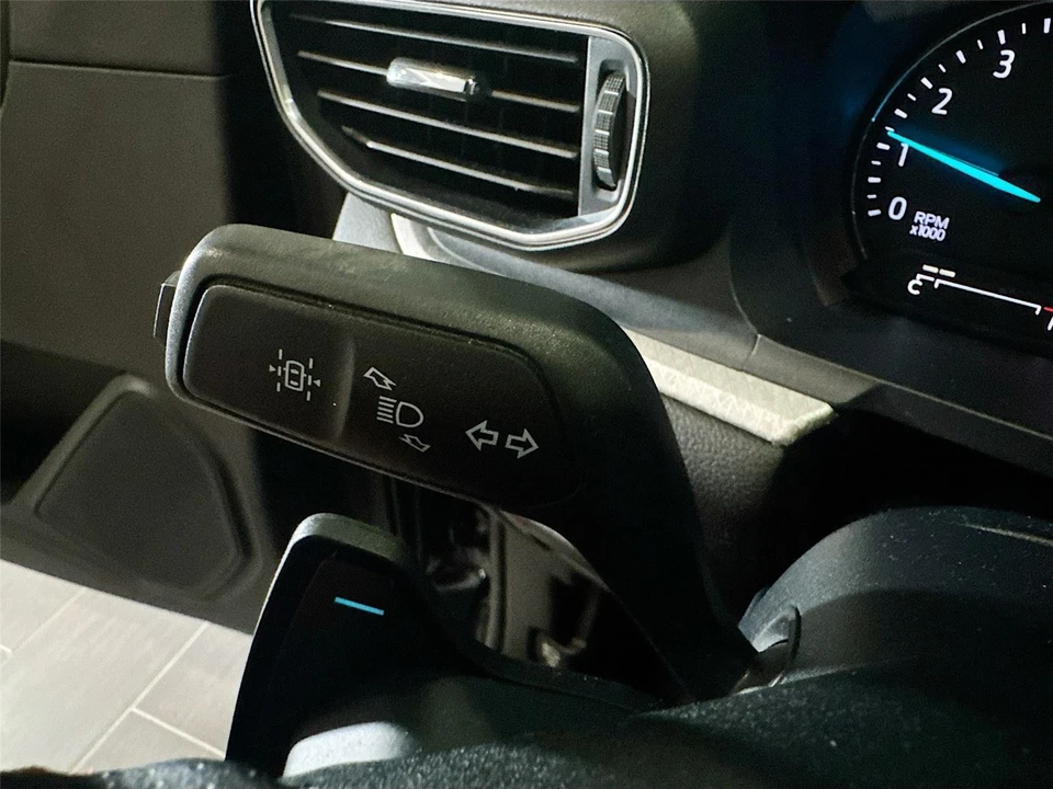 2022 Ford Explorer 6th Gen - Image 5 of 21