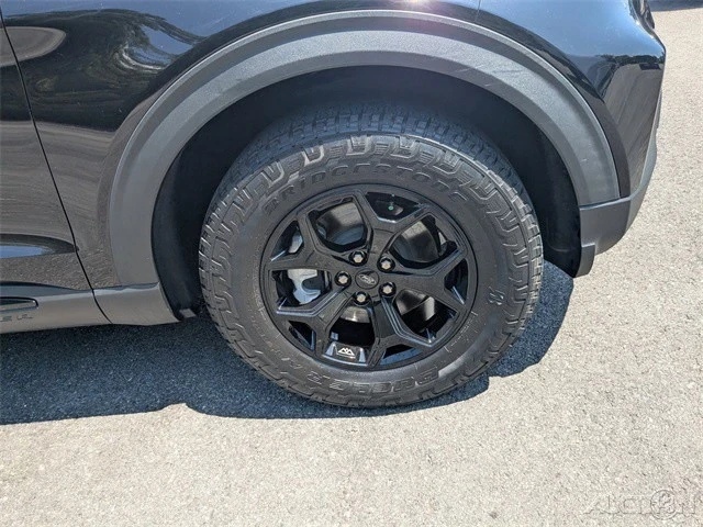 2022 Ford Explorer 6th Gen - Image 11 of 12