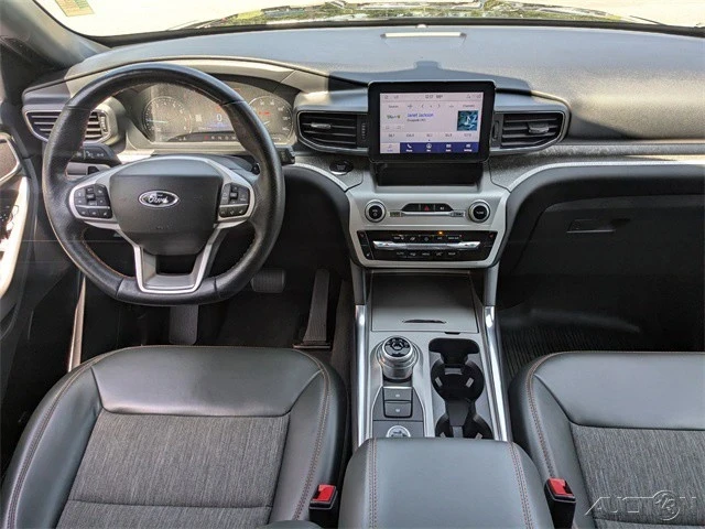 2022 Ford Explorer 6th Gen - Image 18 of 21