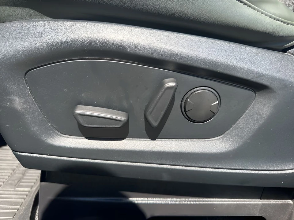 2022 Ford Explorer 6th Gen - Image 10 of 12