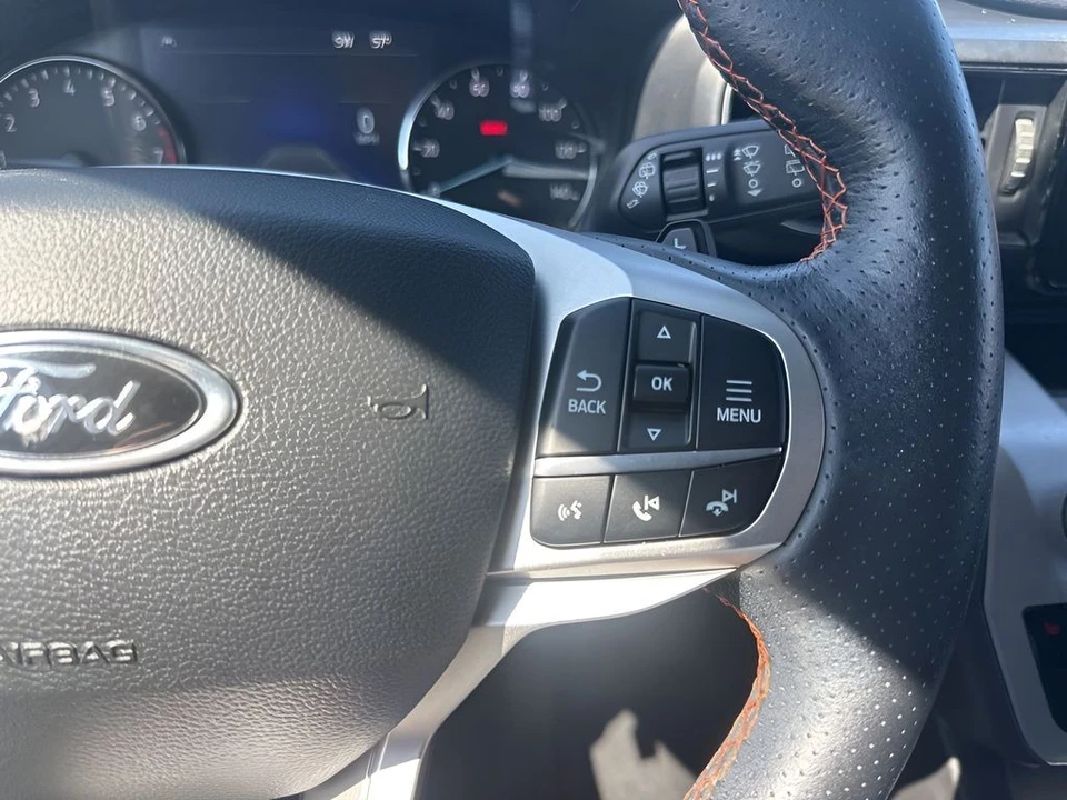 2022 Ford Explorer 6th Gen - Image 17 of 21