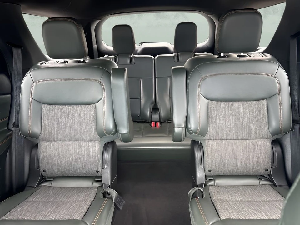 2022 Ford Explorer 6th Gen - Image 11 of 12