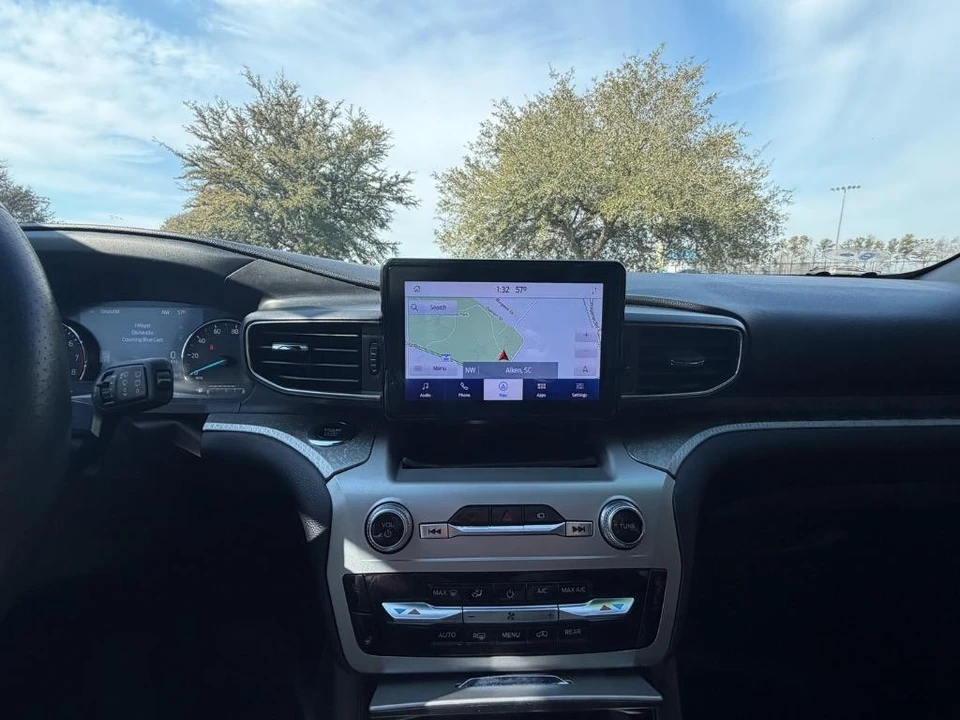 2022 Ford Explorer 6th Gen - Image 14 of 21