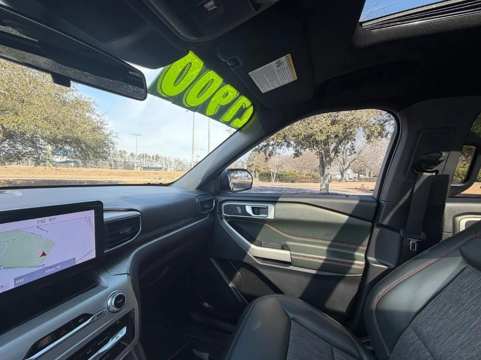 2022 Ford Explorer 6th Gen - Image 18 of 21