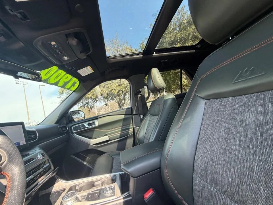 2022 Ford Explorer 6th Gen - Image 9 of 21