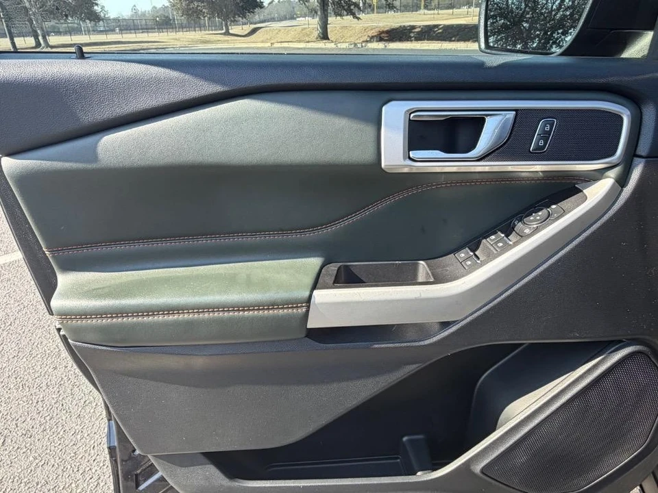 2022 Ford Explorer 6th Gen - Image 6 of 21