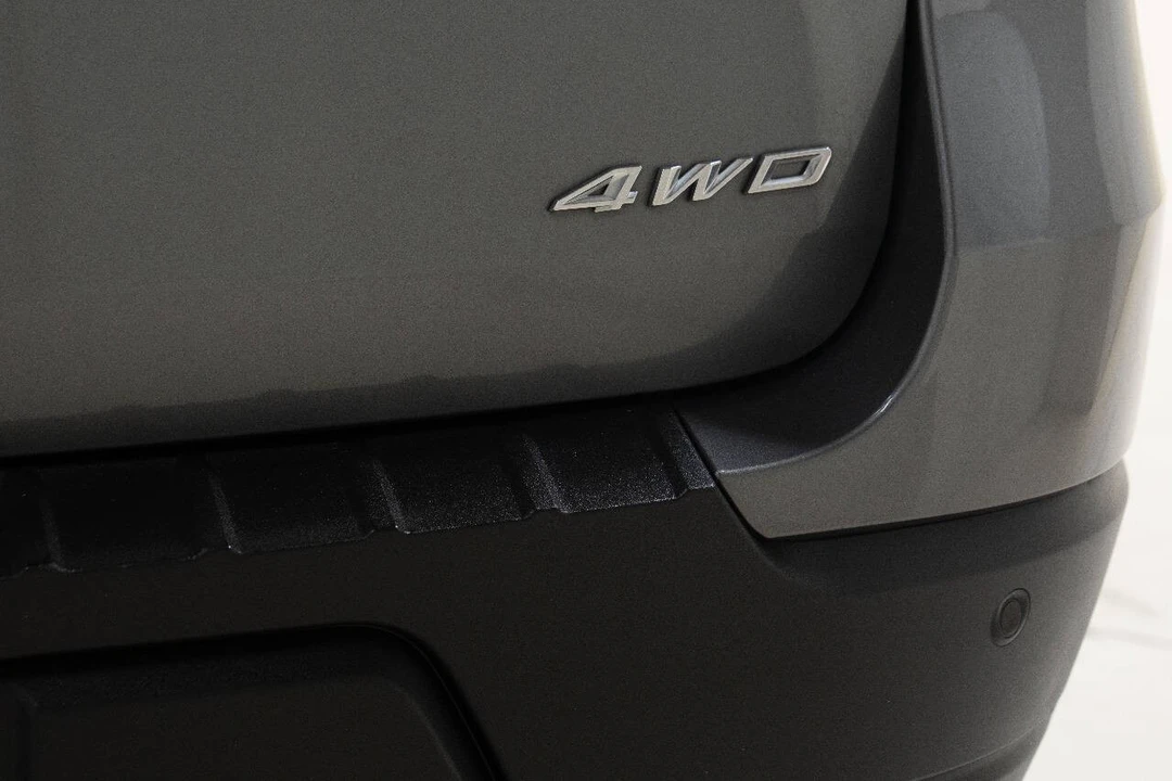 2022 Ford Explorer 6th Gen - Image 16 of 21