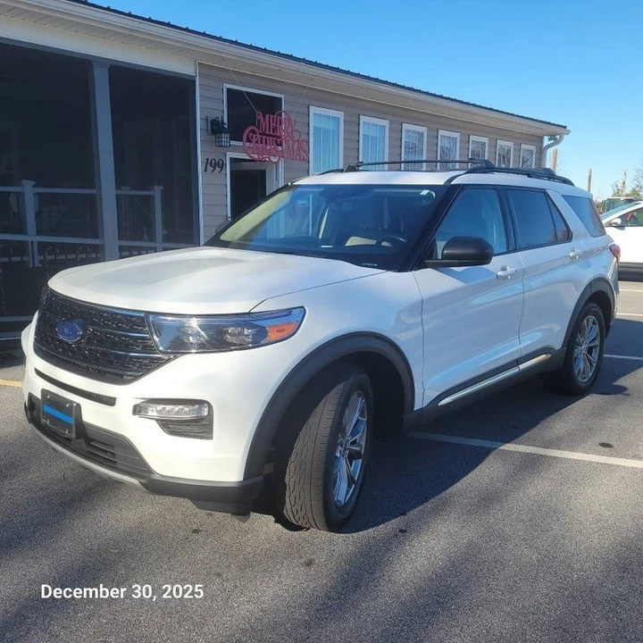 2022 Ford Explorer 6th Gen - Image 4 of 12