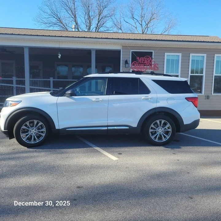 2022 Ford Explorer 6th Gen - Image 5 of 12