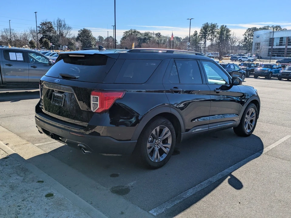 2022 Ford Explorer 6th Gen - Image 4 of 12