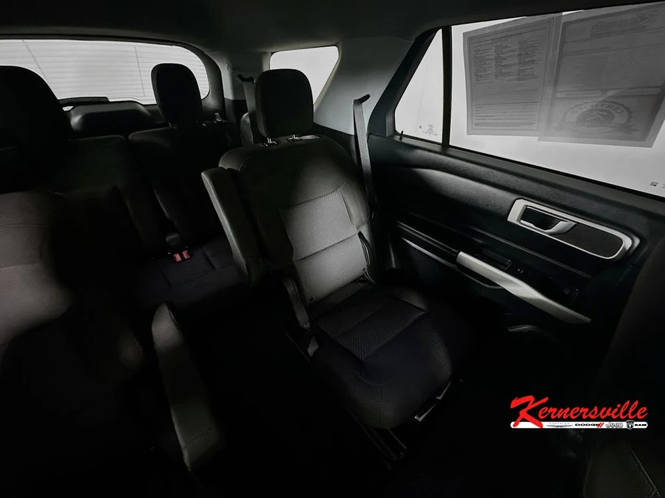 2022 Ford Explorer 6th Gen - Image 14 of 21