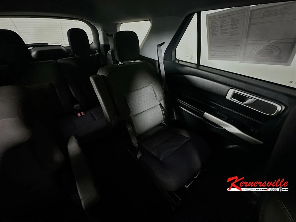 2022 Ford Explorer 6th Gen - Image 14 of 21